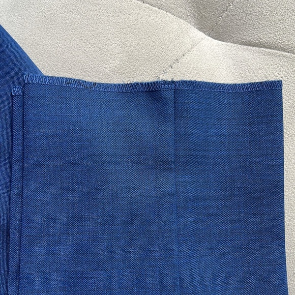 Andrew Marc 2 piece suit size 8 - Picture 4 of 5